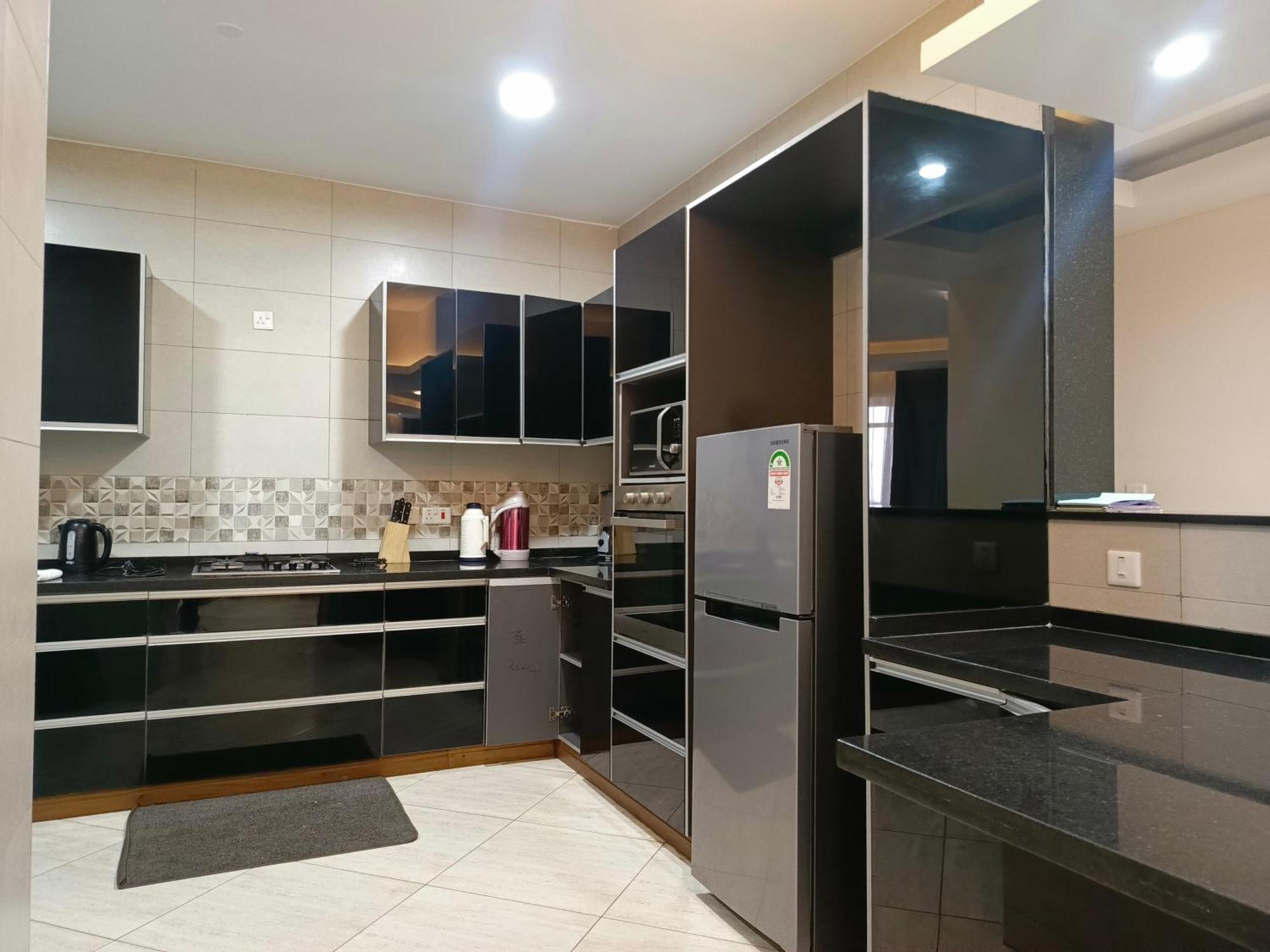 Savannah Lions Exquisite Apartment 몸바사 외부 사진